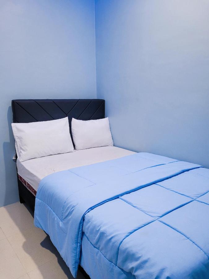 Good Feeling Ketapang Harbour Hostel Exterior photo